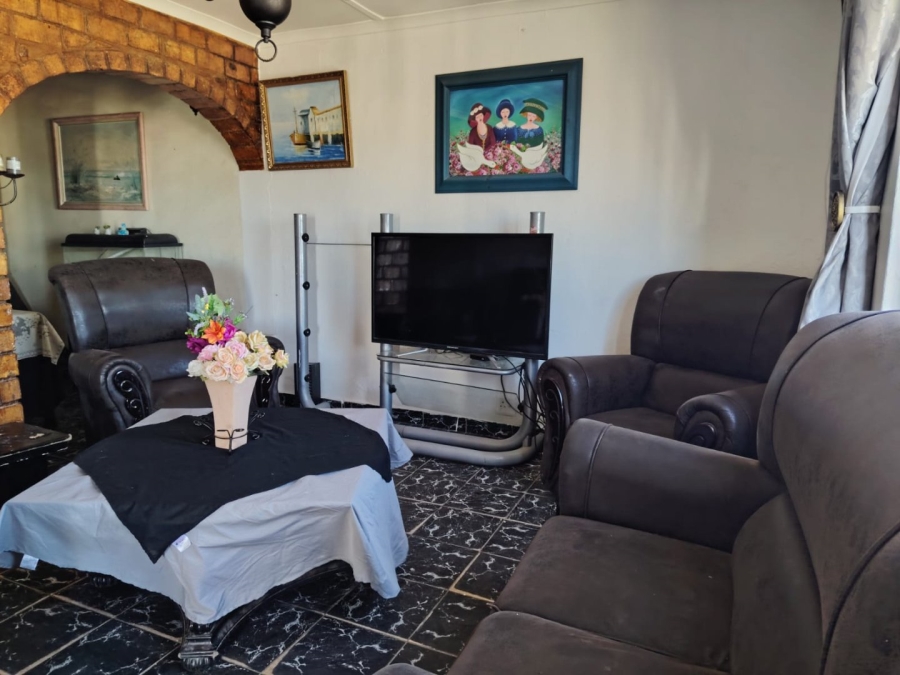4 Bedroom Property for Sale in Saxonsea Western Cape